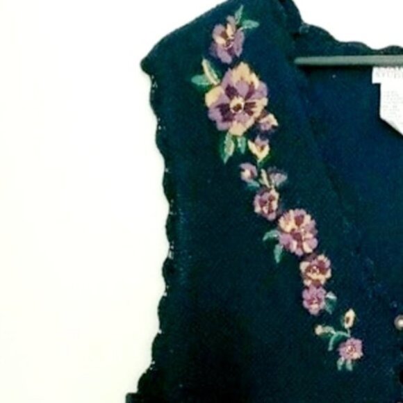 Napa Studio 1X Navy Blue Floral V-neck Button Front Knit Embroidered Vest - Picture 6 of 8